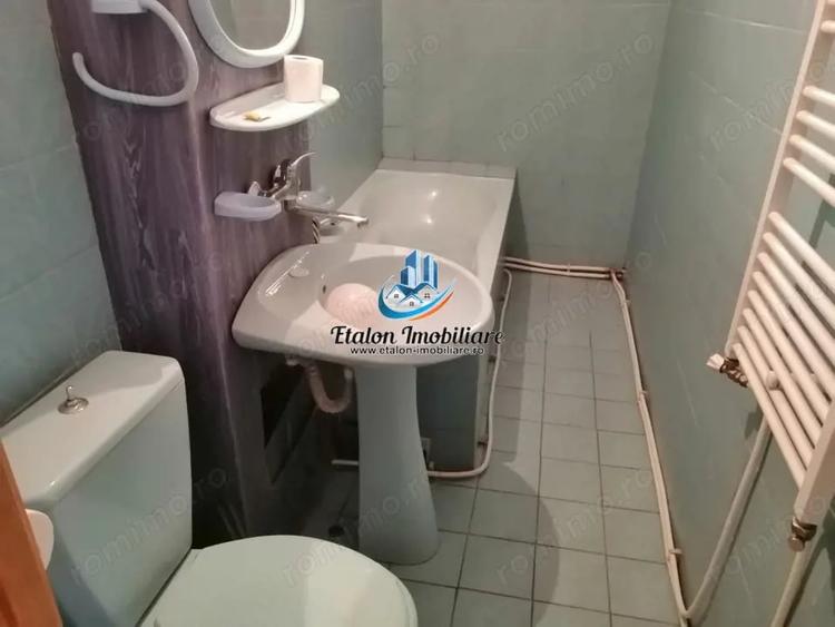 Apartament cu 3 camere decomandat în Calea Romanului
