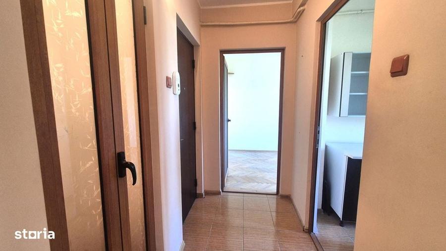 Apartament cu 3 camere semidecomandat în Țiglina 1