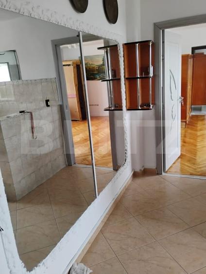 Apartament cu 3 camere semidecomandat, mobilat în Șagului