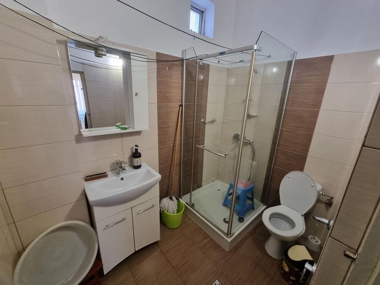 Casă individuală cu 4 camere cu Canalizare în Tomis II