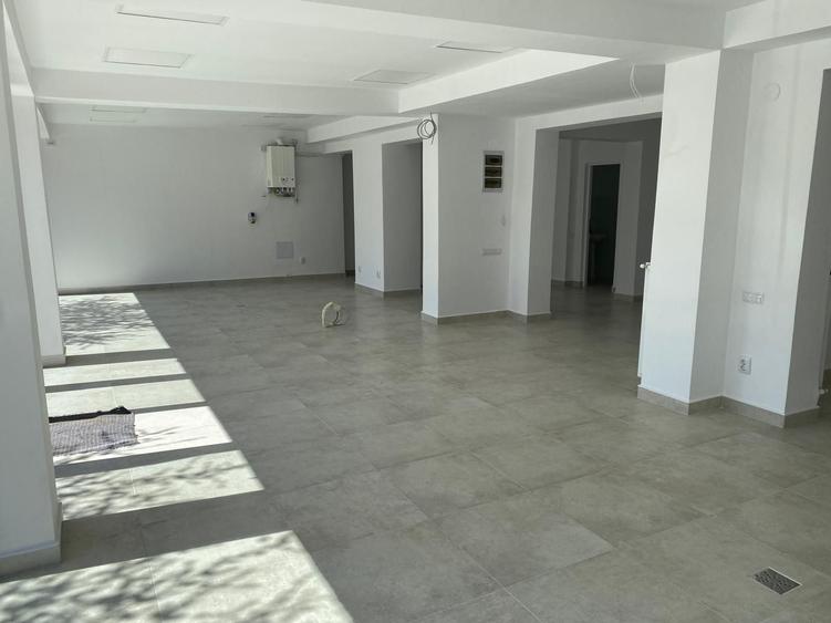 Spațiu comercial, de 110 mp, în Hunedoara