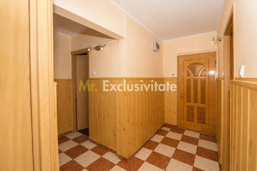 Apartament cu 3 camere decomandat în Prundu