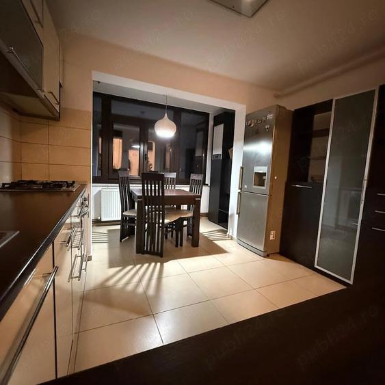 Apartament cu 3 camere decomandat în Faleza Nord
