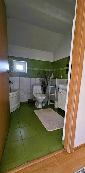 Casă individuală cu 4 camere cu Garaj în Sânmihaiu Român