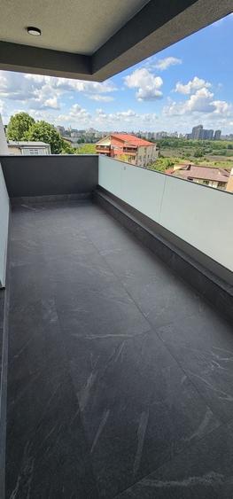 Apartament cu 3 camere decomandat, mobilat în Tineretului