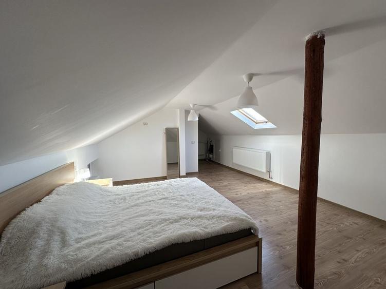 Casă cu 3 camere decomandat cu Teren 500 Mp în Central