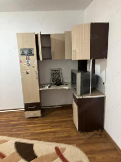 Apartament cu 2 camere semidecomandat în Ostrovu Corbului