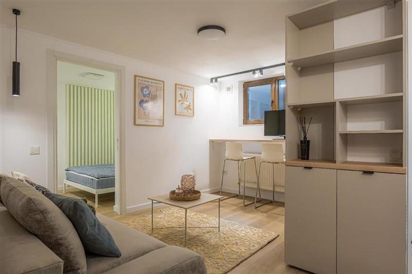 Apartament cu 2 camere semidecomandat în Foișorul de Foc