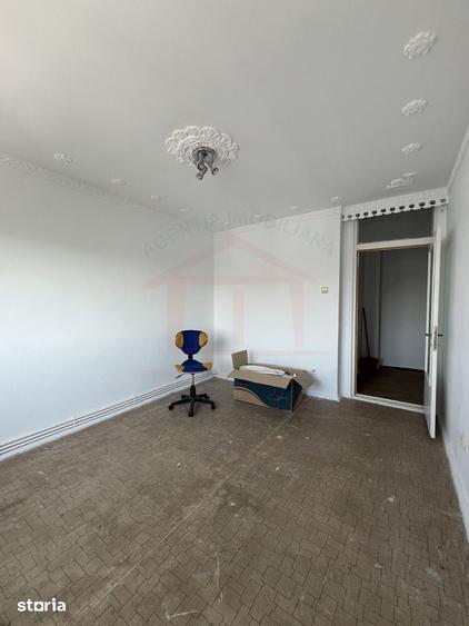 Apartament cu 2 camere decomandat, mobilat în Sud