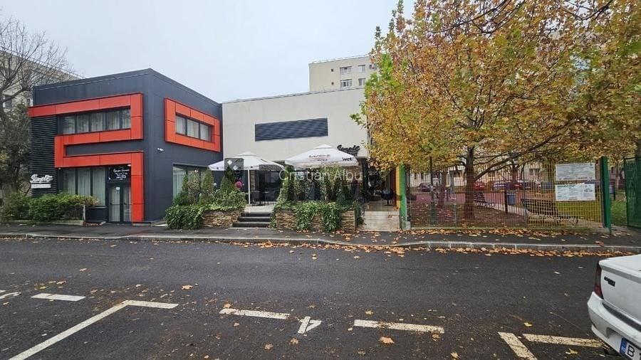 Spatiu comercial D+P+1+Terasă