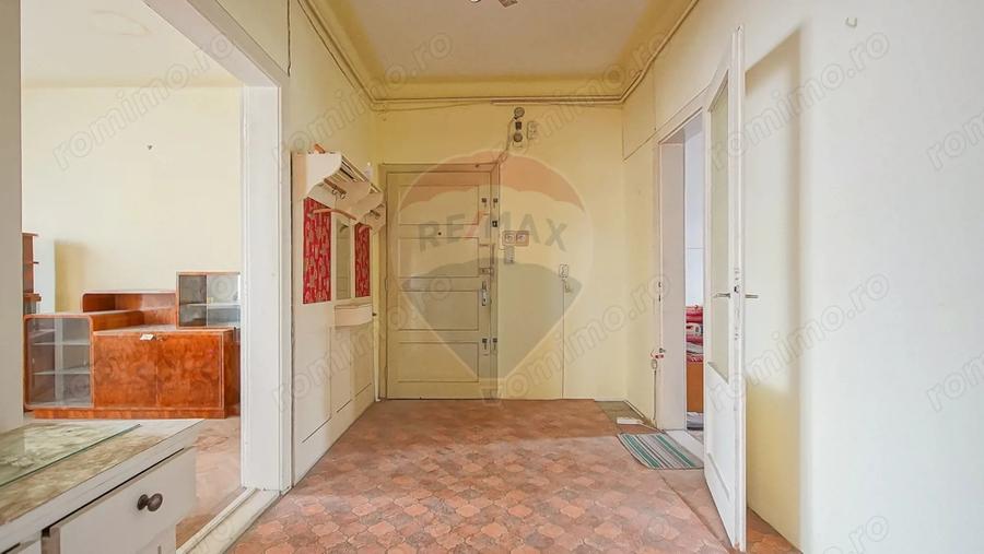Apartament cu 3 camere decomandat în Centrul Civic