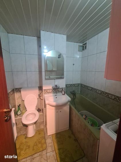 Garsonieră decomandată în Est