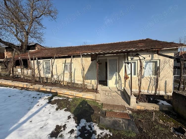 Casă cu 3 camere în Coșeiu