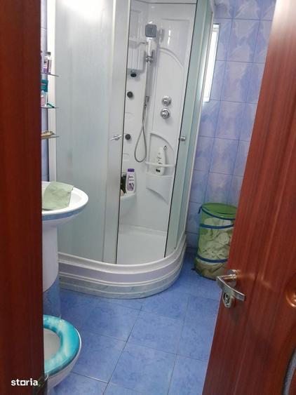 Apartament cu 3 camere decomandat în Exterior Vest