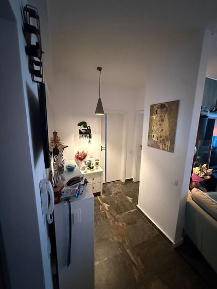 Apartament cu 2 camere semidecomandat în Eroii Revoluției
