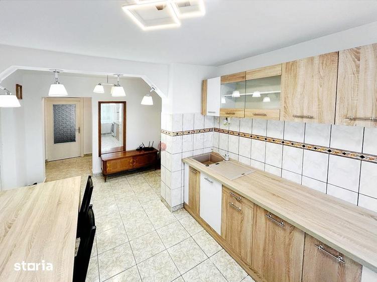 Apartament cu 3 camere în Tractorul
