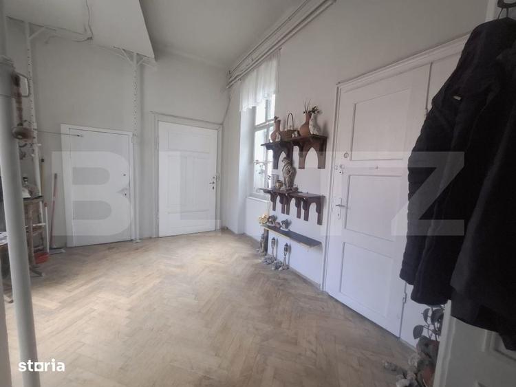 Apartament cu 4 camere în Centrul Istoric
