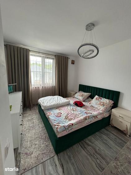 Casă cu 4 camere cu Teren 325 Mp în Podu Roș