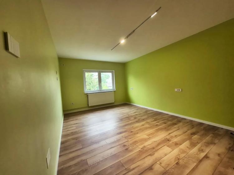 Apartament cu 3 camere decomandat în Canta