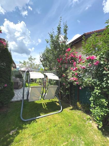 Casă individuală cu 5 camere cu Canalizare în Tohanu Nou