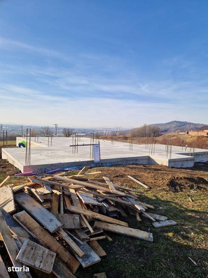 Teren de 592 mp, în Gușterița