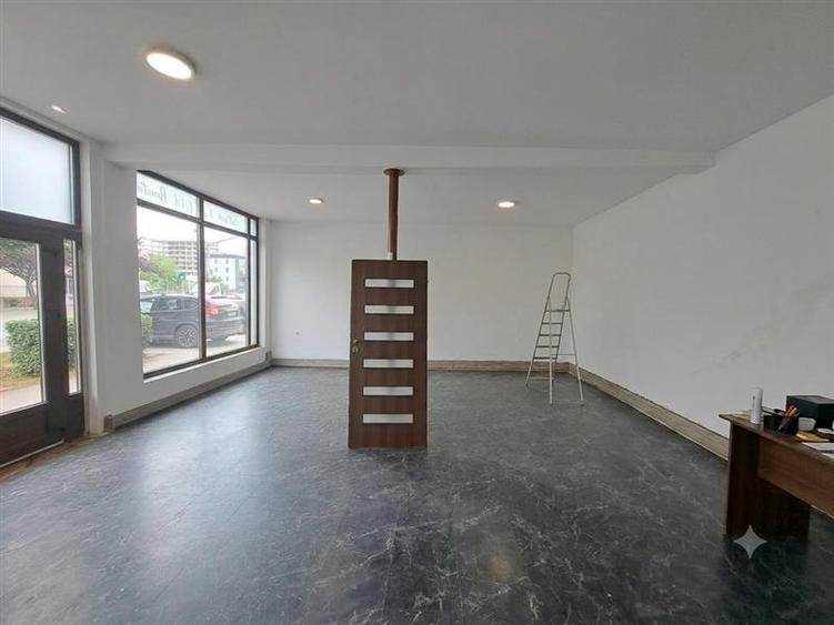 Spațiu comercial, de 70 mp, în Dâmbul Rotund
