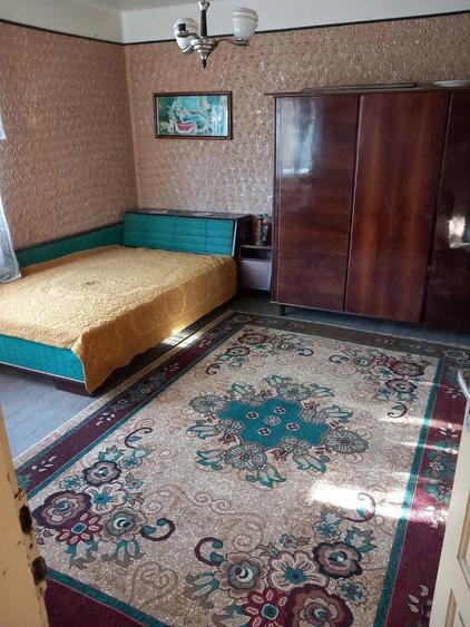 Casă cu 5 camere cu Teren 1750 Mp în Central