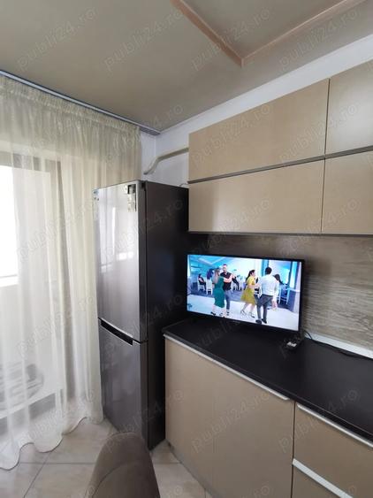 Apartament cu 3 camere decomandat în Obor