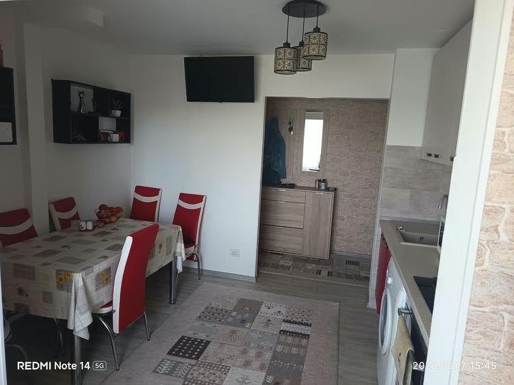 Apartament cu 2 camere decomandat în Triaj