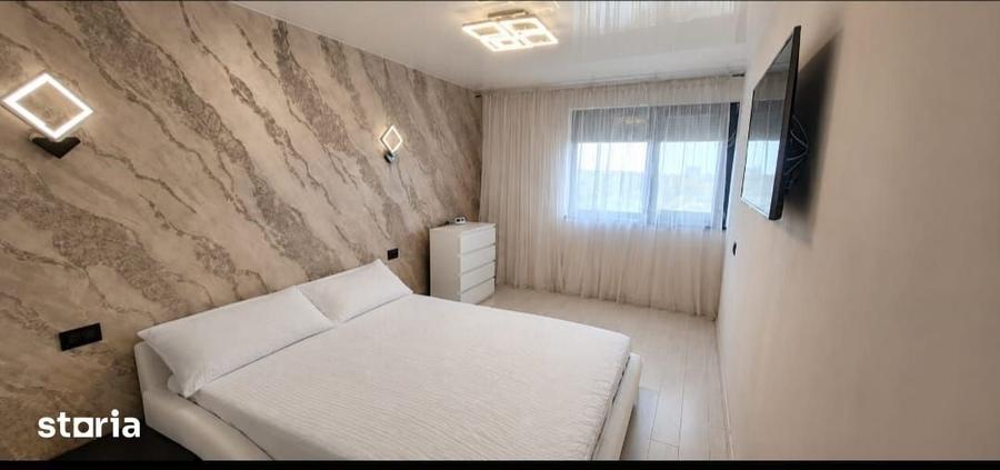Apartament cu 3 camere în Piața Centrală