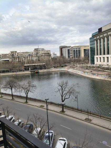 Apartament cu 2 camere decomandat în Splaiul Unirii
