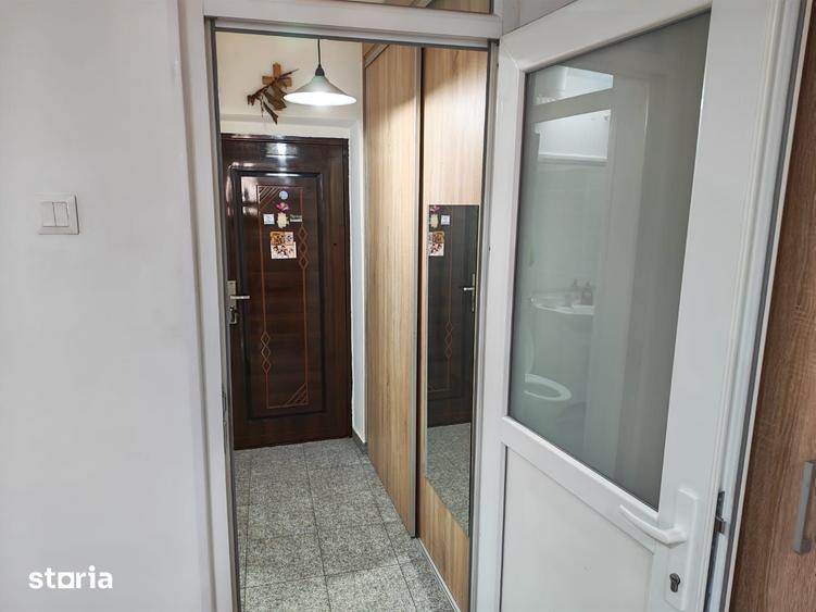 Garsonieră în Tei