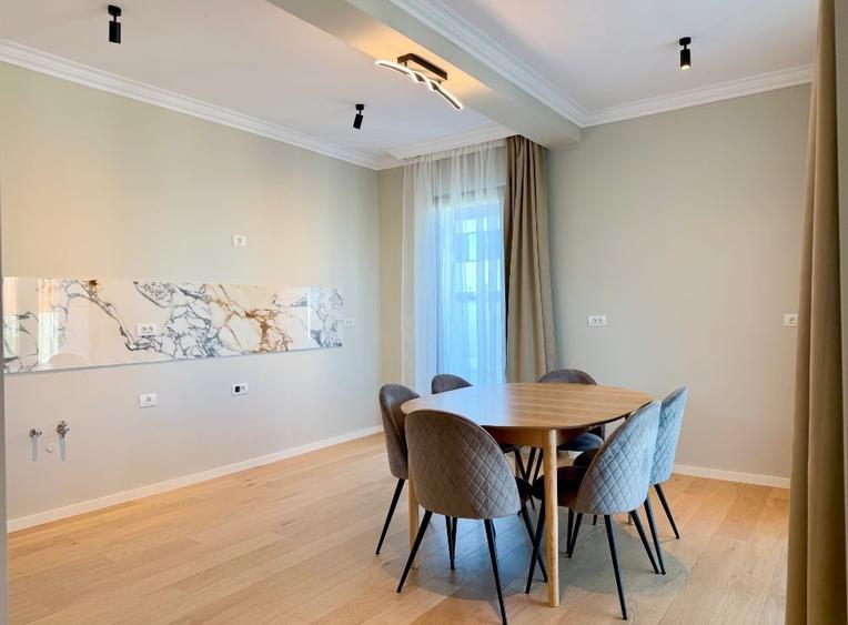 Duplex cu 5 camere cu Canalizare în Dumbrăvița