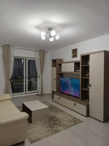 Apartament cu 2 camere decomandat în Titan