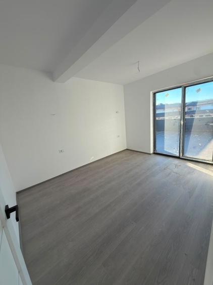 Apartament cu 3 camere decomandat în Ostroveni