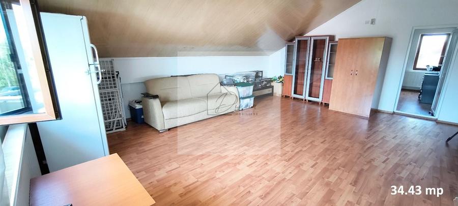 Casă individuală cu 7 camere cu Canalizare în Central