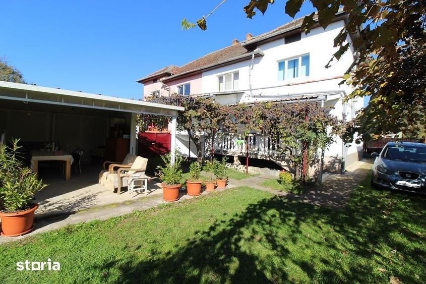 Casă cu 4 camere cu Teren 700 Mp în Central
