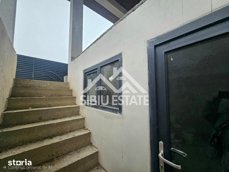 Casă cu 4 camere cu Teren 430 Mp în Cristian
