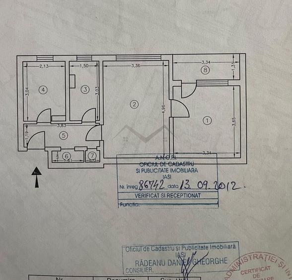 Apartament cu 2 camere semidecomandat în Podu Roș