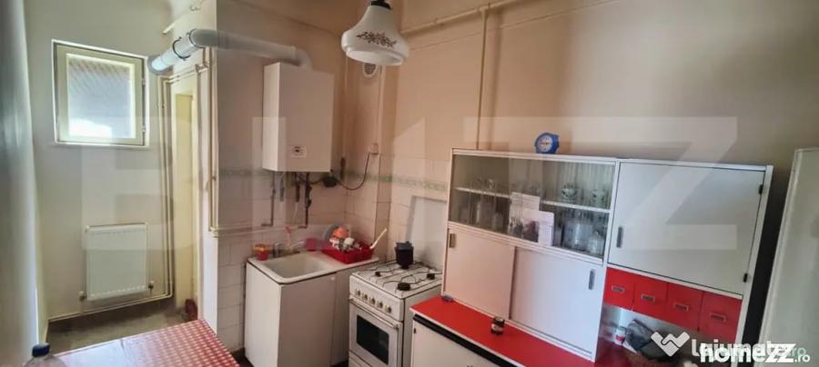Casă cu 5 camere cu Teren 818 Mp în Central