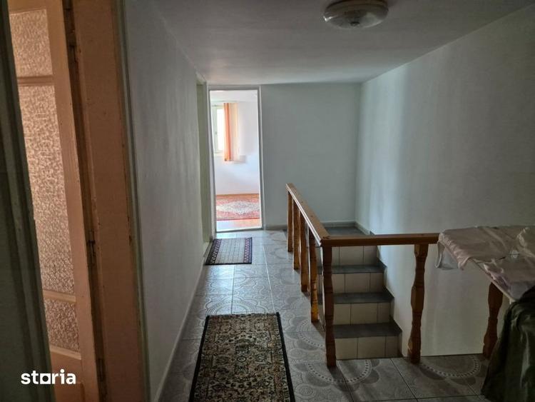 Casă cu 5 camere cu Teren 260 Mp în Hașdeu