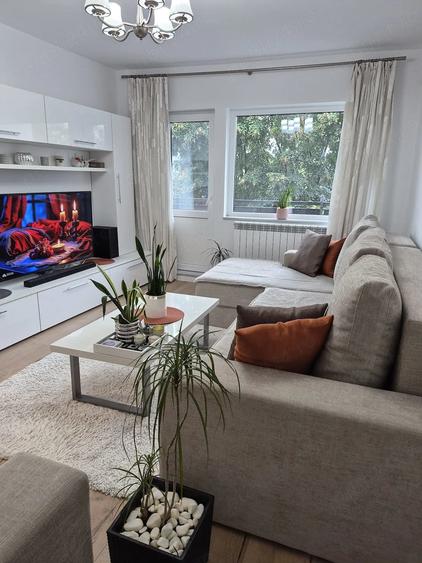Apartament cu 2 camere decomandat în Central