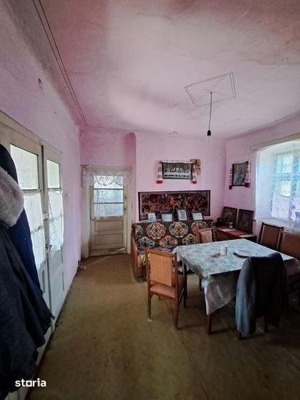 Casă cu 4 camere cu Teren 2400 Mp în Balinț