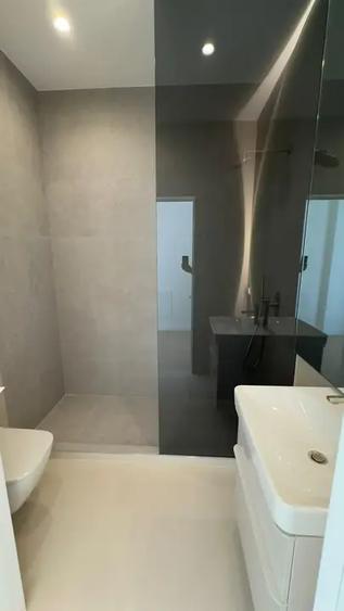 Apartament cu 2 camere decomandat în Aviației
