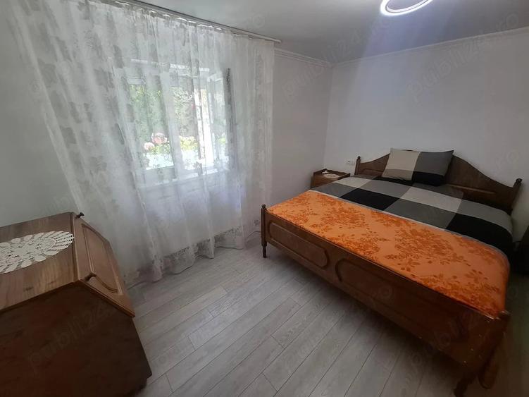 Casă cu 5 camere cu Teren 1600 Mp în Aradul Nou