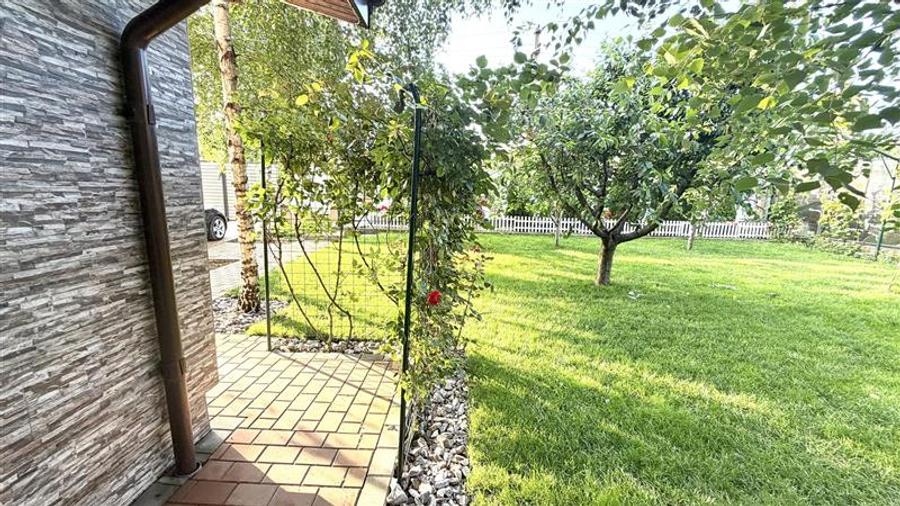 Casă individuală cu 5 camere cu Teren 1000 Mp în Aroneanu