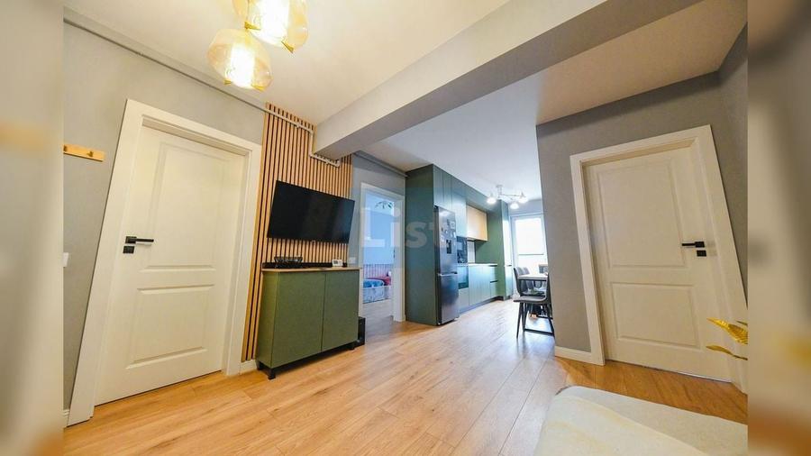 Apartament cu 3 camere semidecomandat, mobilat în Zorilor