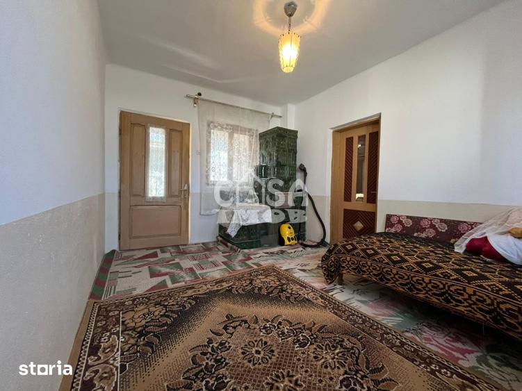 Casă cu 5 camere cu Teren 1187 Mp în Tătărani