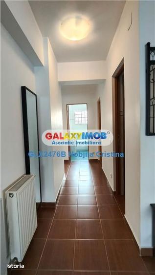 Apartament cu 3 camere, mobilat în Central