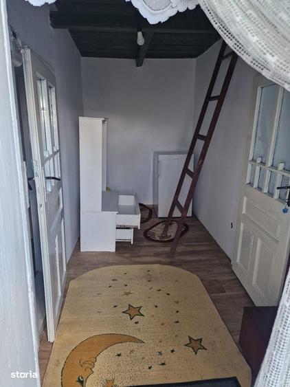 Casă cu 2 camere în Burlești